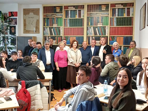 Међународна посета ивањичкој Гимназији: Делегација из Турске одушевљена српским наставницима и ђацима